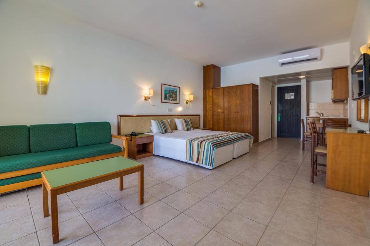 Panas Villas Aya Napa Dış mekan fotoğraf