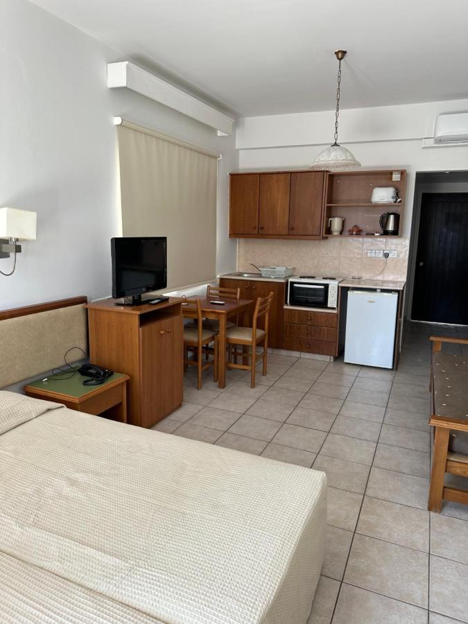 Panas Villas Aya Napa Dış mekan fotoğraf